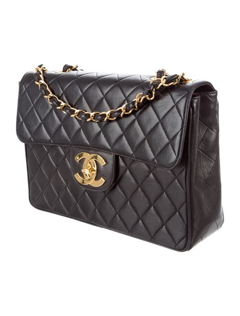 chanel vintage jumbo flap bag